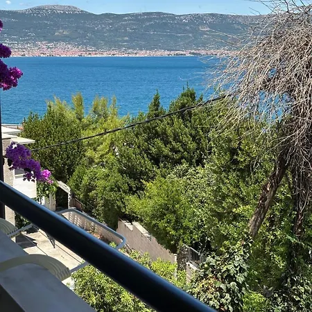 Grbesa Διαμέρισμα Τρογκίρ